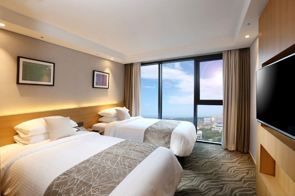 Seogwipo Js Hotel Bagian luar foto