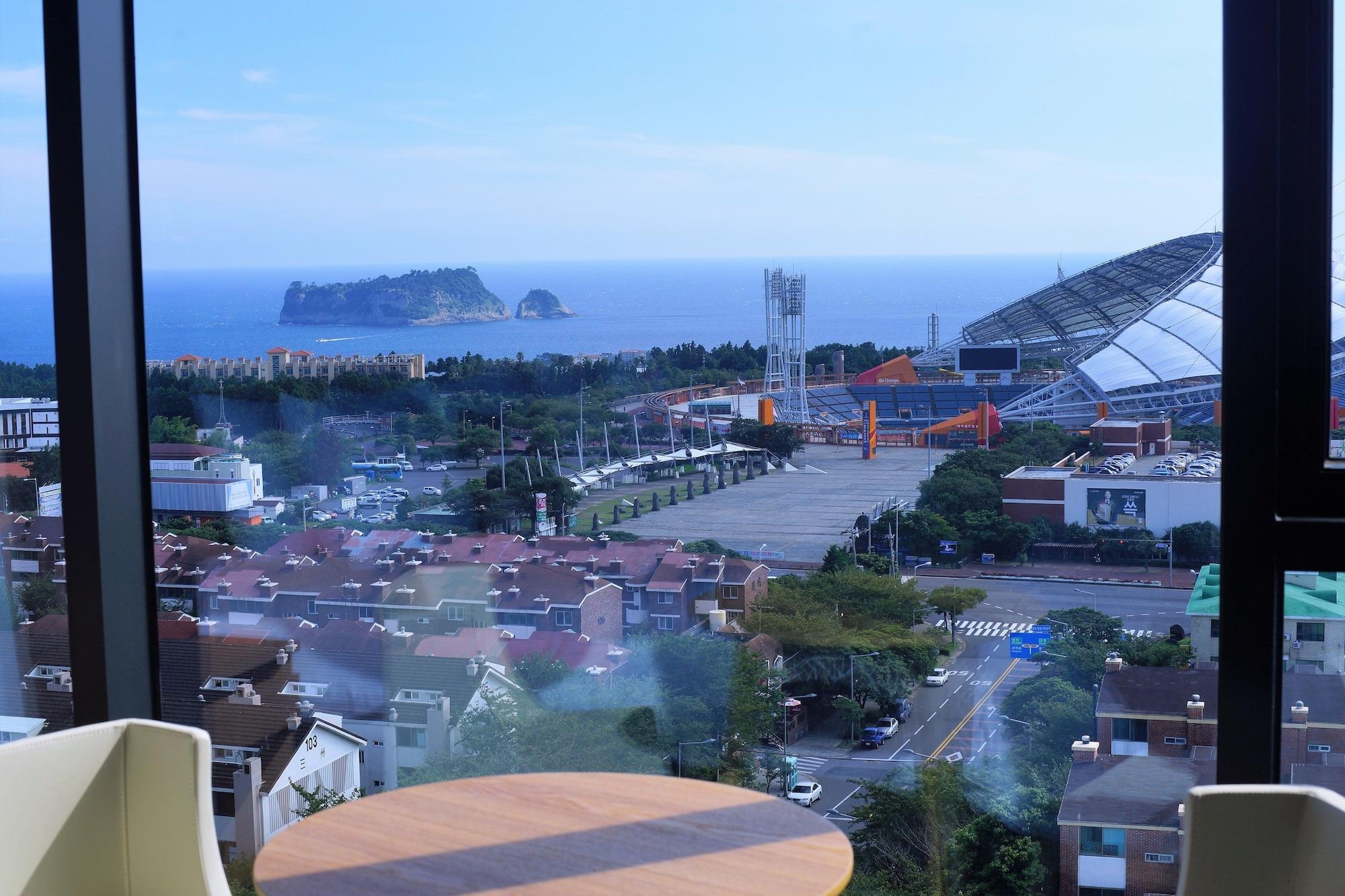 Seogwipo Js Hotel Bagian luar foto