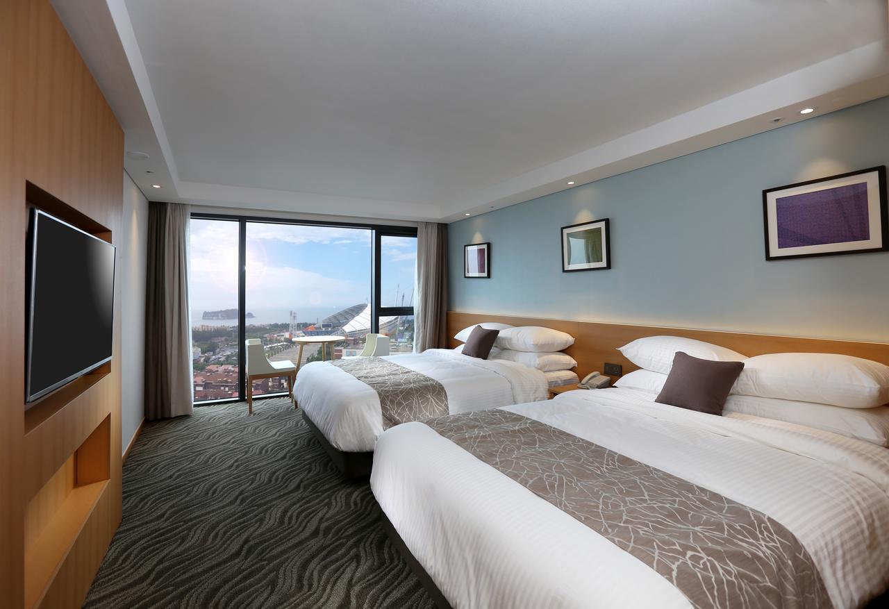 Seogwipo Js Hotel Bagian luar foto