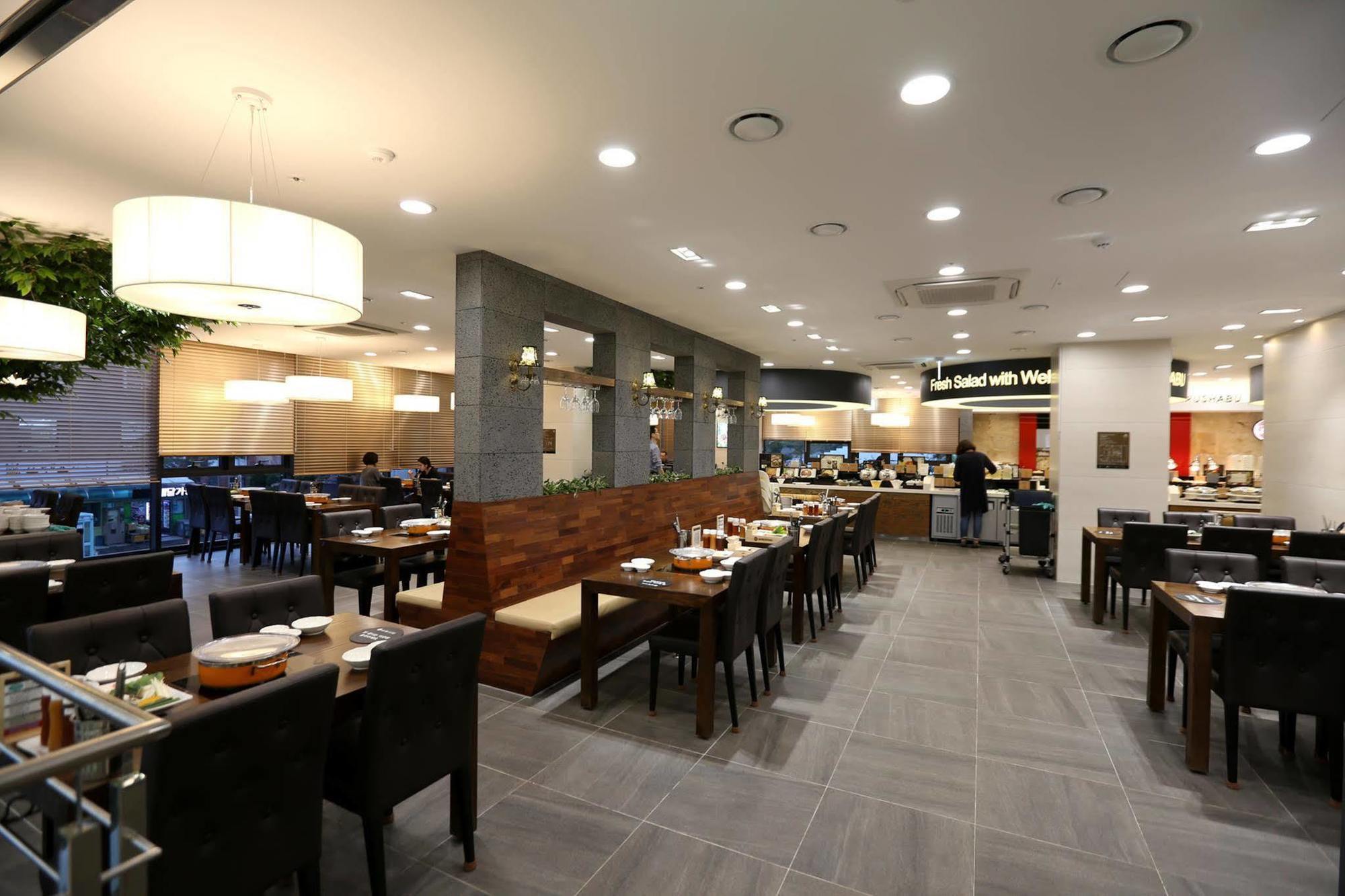 Seogwipo Js Hotel Bagian luar foto