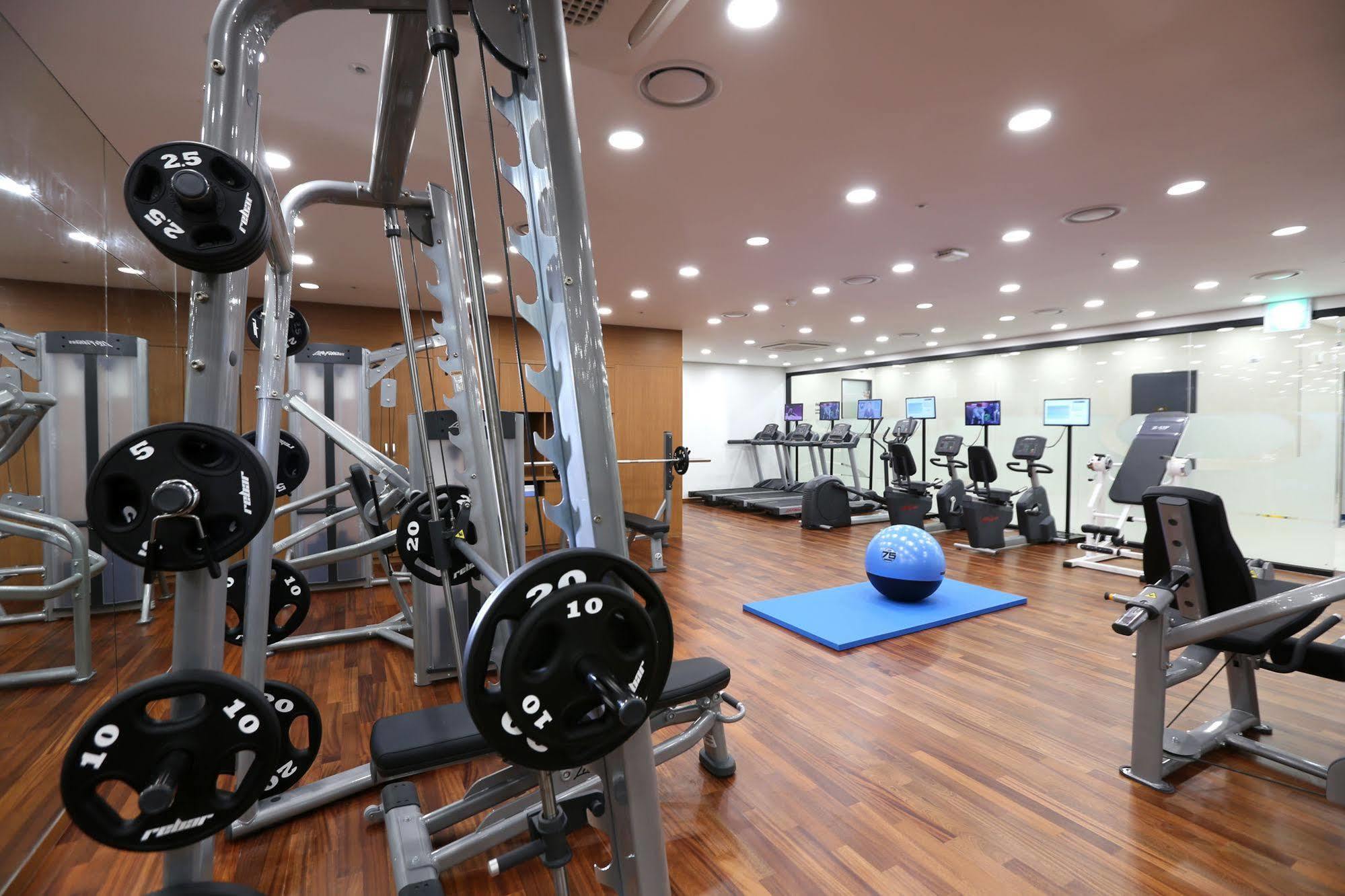 Seogwipo Js Hotel Bagian luar foto
