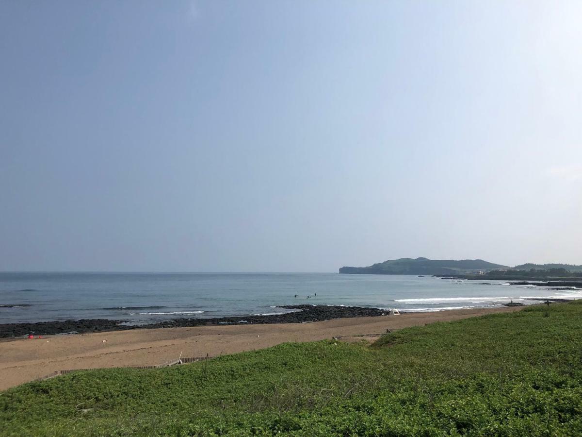 Seogwipo Js Hotel Bagian luar foto